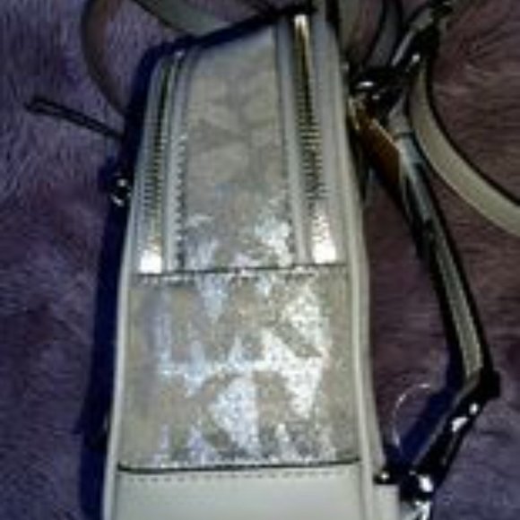 MK Signature Brooklyn, Mini Convertible Messenger Backpack, xs - Picture 5 of 16